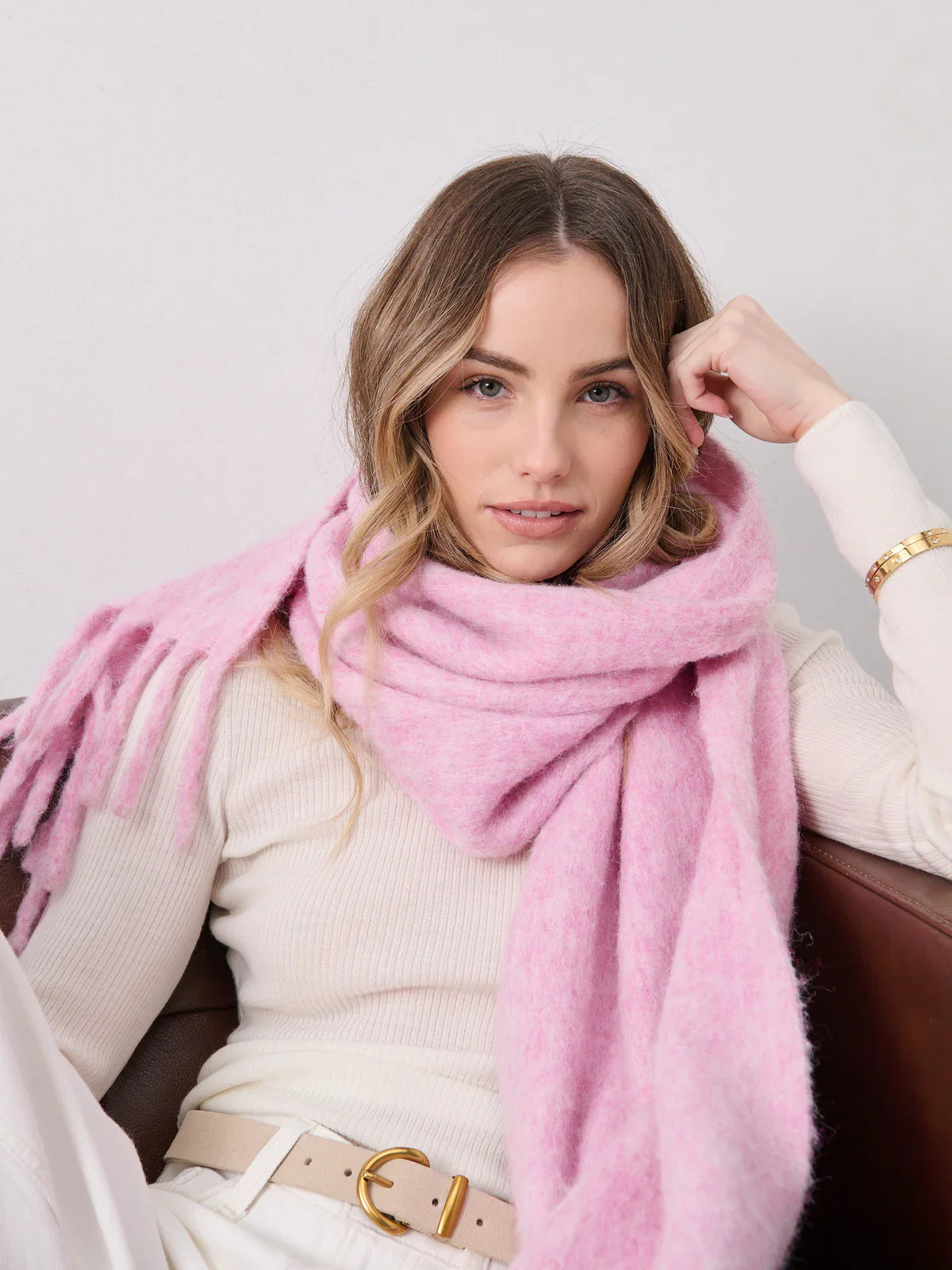 Betty Wool Plain Fluffy Scarf in Pink